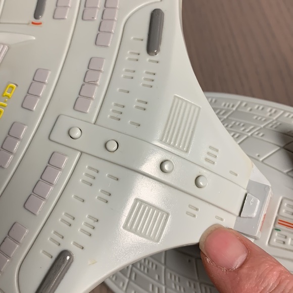 Star Trek USS Enterprise NCC-1701-D Next Generation Incomplete - Picture 13 of 13